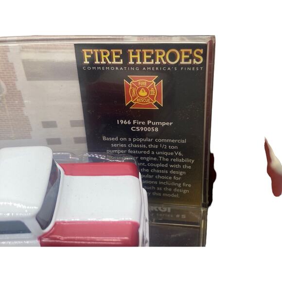 Corgi Showcase Collection Fire Heroes Baltimore Fire Dept. 1966 Fire Pumper New - Picture 3 of 11